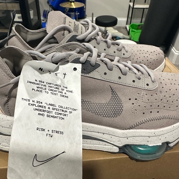 Nike Air Zoom-Type Size 11 - Picture 3 of 7